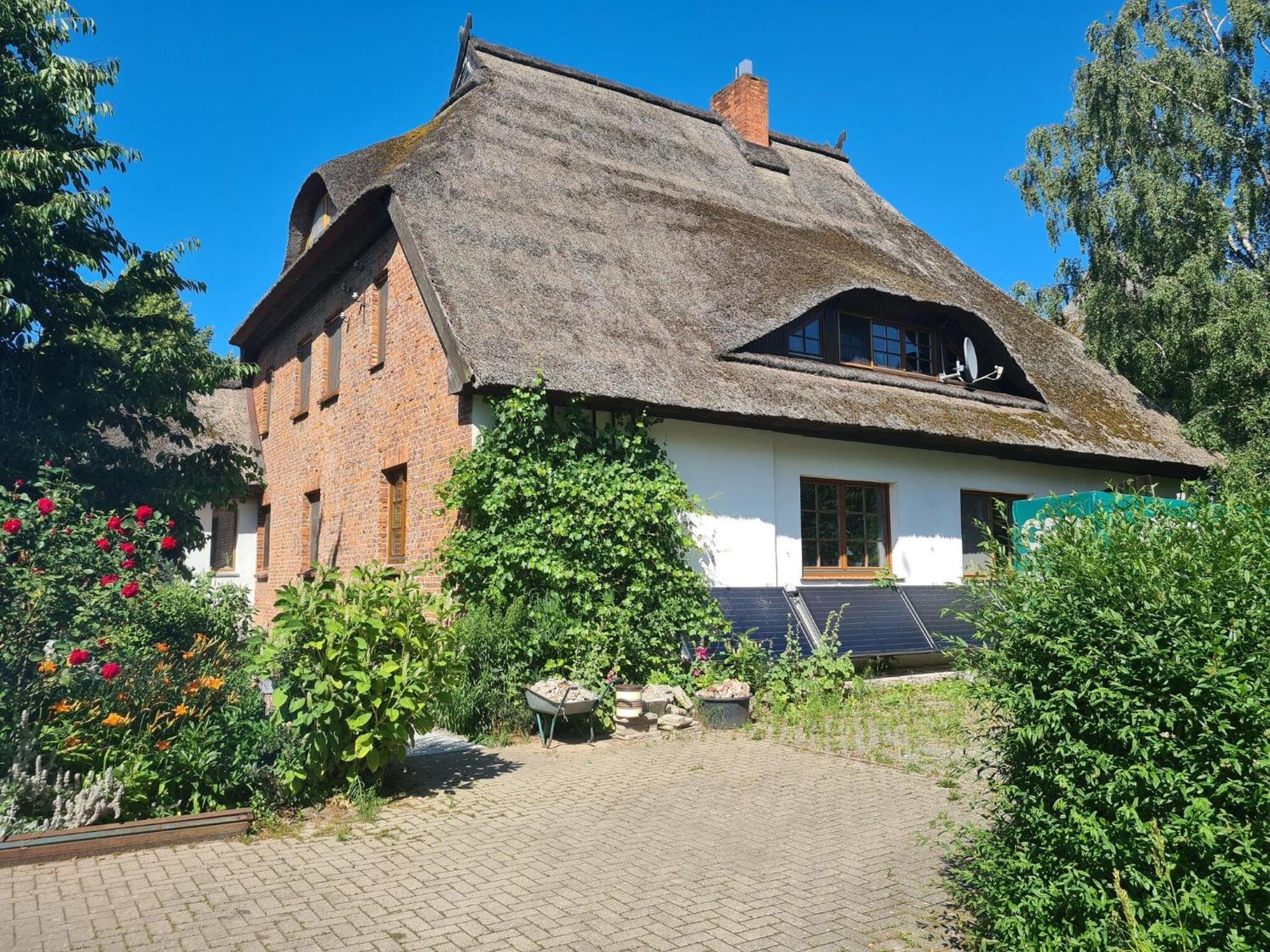 Renovated Apartment In The Old Farmhouse Krusenhagen Exteriör bild