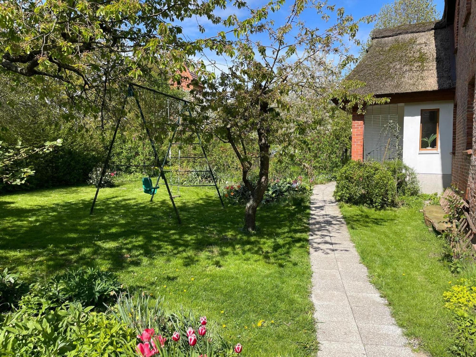 Renovated Apartment In The Old Farmhouse Krusenhagen Exteriör bild
